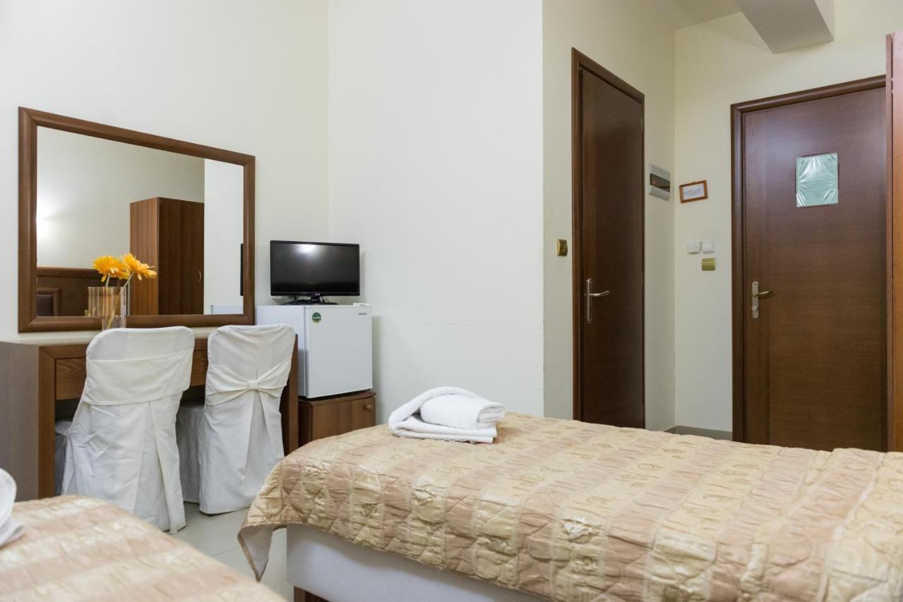 Hotel Aigli Fárszala Kültér fotó