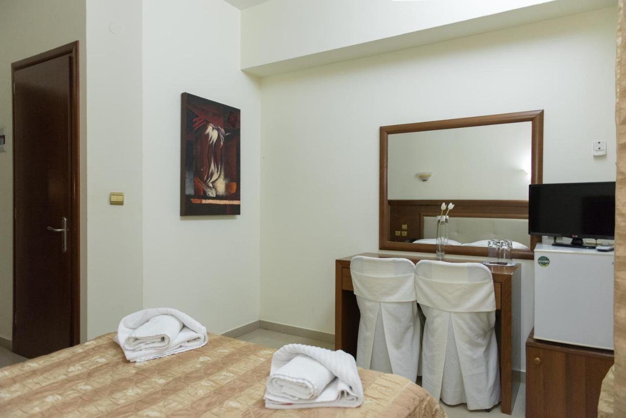 Hotel Aigli Fárszala Kültér fotó